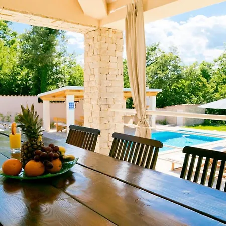 Villa Triton *